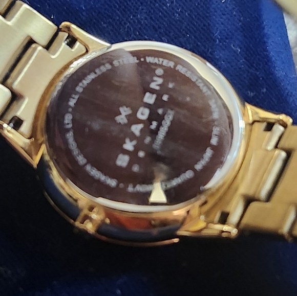 Like new Skagen iced out face chronograph womens main image 7